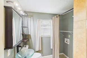 328 Glenmoor Dr, Fredericksburg, TX 78624 - Photo 7