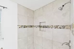 328 Glenmoor Dr, Fredericksburg, TX 78624 - Photo 19