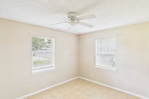 328 Glenmoor Dr, Fredericksburg, TX 78624 - Photo 21