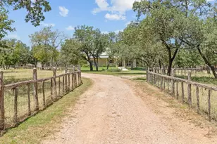 2747 Lower Crabapple Rd, Fredericksburg, TX 78624 - Photo 33