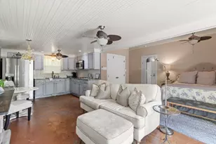 208 W Schubert St, Fredericksburg, TX 78624 - Photo 35