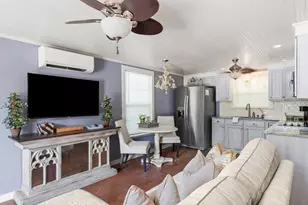 208 W Schubert St, Fredericksburg, TX 78624 - Photo 37