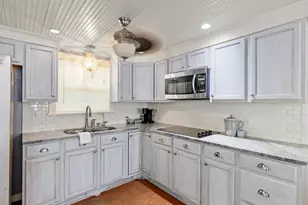 208 W Schubert St, Fredericksburg, TX 78624 - Photo 41