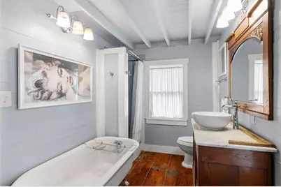 215 E Travis St, Fredericksburg, TX 78624 - Photo 11