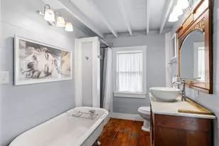 215 E Travis St, Fredericksburg, TX 78624 - Photo 11