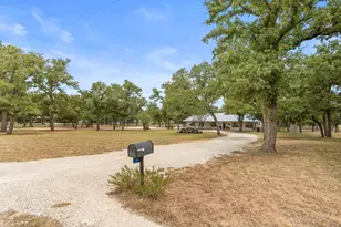 111 Wilderness Dr, Fredericksburg, TX 78624 - Photo 5