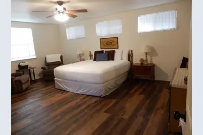 1006 E Highway St, Fredericksburg, TX 78624 - Photo 17