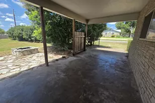 333 W Nimitz St, Fredericksburg, TX 78624 - Photo 17