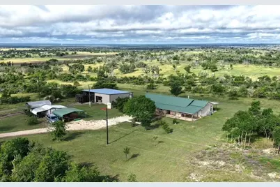 8400 Maner Rd, Harper, TX 78631 - Photo 3