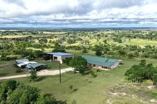 8400 Maner Rd, Harper, TX 78631 - Photo 3