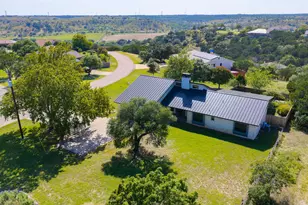 103 Crockett Dr, Kerrville, TX 78028 - Photo 1