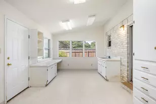103 Crockett Dr, Kerrville, TX 78028 - Photo 29