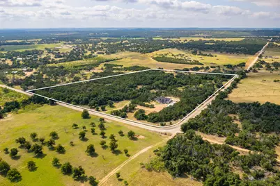 2662 Old Willow Rd, Fredericksburg, TX 78624 - Photo 1