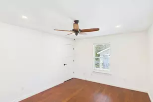 313 Fulton St, Fredericksburg, TX 78624 - Photo 15