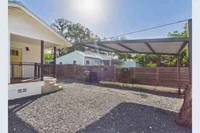 313 Fulton St, Fredericksburg, TX 78624 - Photo 21