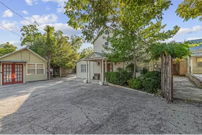 208 E San Antonio St, Fredericksburg, TX 78624 - Photo 75