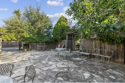 208 E San Antonio St, Fredericksburg, TX 78624 - Photo 77