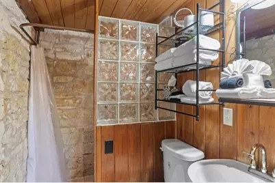 208 E San Antonio St, Fredericksburg, TX 78624 - Photo 5