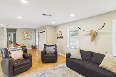 510 S Olive St, Fredericksburg, TX 78624 - Photo 13