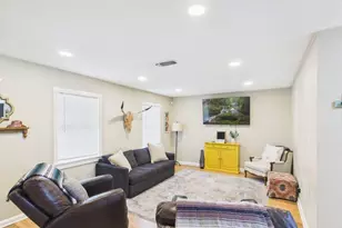 510 S Olive St, Fredericksburg, TX 78624 - Photo 25