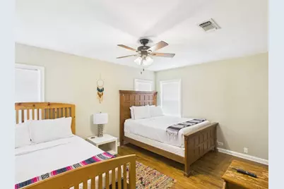 510 S Olive St, Fredericksburg, TX 78624 - Photo 23