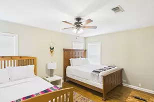 510 S Olive St, Fredericksburg, TX 78624 - Photo 23