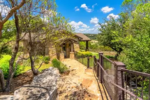 439 W Boot Rnch Rdg, Fredericksburg, TX 78624 - Photo 17