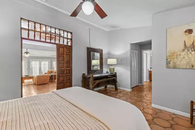 208 E San Antonio St, Fredericksburg, TX 78624 - Photo 29