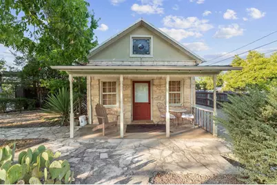 208 E San Antonio St, Fredericksburg, TX 78624 - Photo 81
