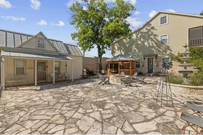 208 E San Antonio St, Fredericksburg, TX 78624 - Photo 71
