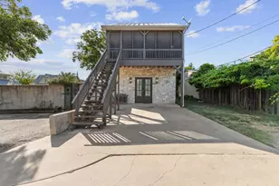 208 E San Antonio St, Fredericksburg, TX 78624 - Photo 47