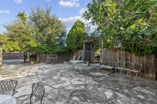 208 E San Antonio St, Fredericksburg, TX 78624 - Photo 77
