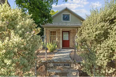 208 E San Antonio St, Fredericksburg, TX 78624 - Photo 83
