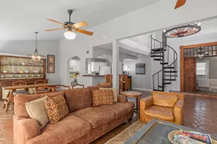208 E San Antonio St, Fredericksburg, TX 78624 - Photo 21