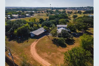 959 S Eagle St, Fredericksburg, TX 78624 - Photo 5