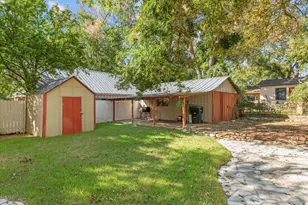 104 N Cherry St, Fredericksburg, TX 78624 - Photo 21