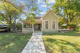 104 N Cherry St, Fredericksburg, TX 78624 - Photo 1