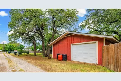 606 S Columbus, Fredericksburg, TX 78624 - Photo 21