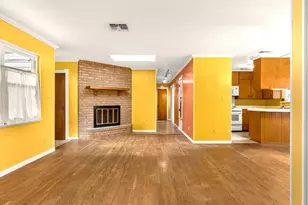 606 S Columbus, Fredericksburg, TX 78624 - Photo 3