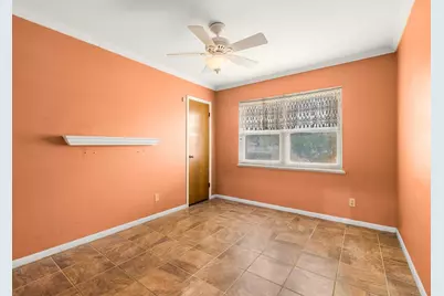 606 S Columbus, Fredericksburg, TX 78624 - Photo 9