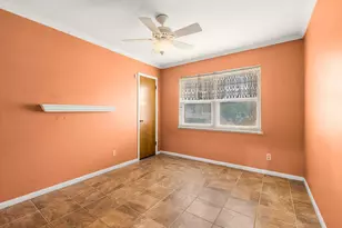 606 S Columbus, Fredericksburg, TX 78624 - Photo 9