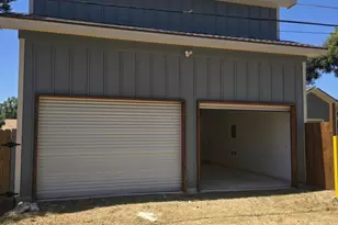 204 Crestwood Dr, Fredericksburg, TX 78624 - Photo 17