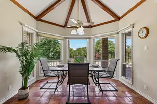 283 W Lacey Oak Pkwy, Kerrville, TX 78028 - Photo 9