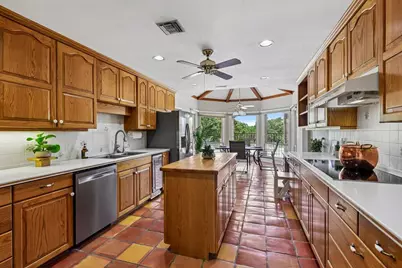 283 W Lacey Oak Pkwy, Kerrville, TX 78028 - Photo 11