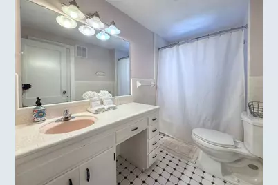 901 N Llano St, Fredericksburg, TX 78624 - Photo 17