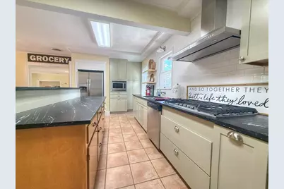 901 N Llano St, Fredericksburg, TX 78624 - Photo 7