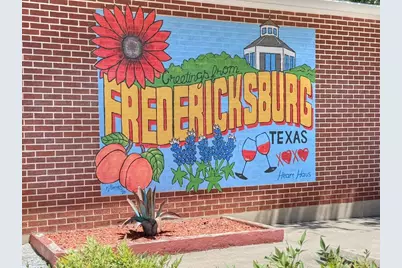 901 N Llano St, Fredericksburg, TX 78624 - Photo 29