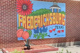 901 N Llano St, Fredericksburg, TX 78624 - Photo 29