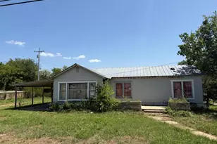 504 E Young St E Young St, Llano, TX 78643 - Photo 1