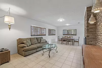 105 Hale St, Fredericksburg, TX 78624 - Photo 11